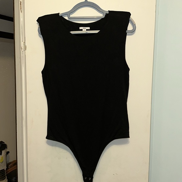 Black sleeveless bodysuit - Picture 3 of 4
